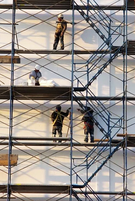 How does scaffolding design and calculation require for all scaffoldings ?